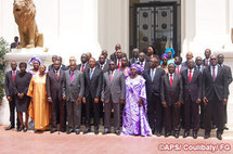 Le communiqué du Conseil des ministres du 27 avril 2012 Le communiqué du Conseil des ministres du 27 avril 2012