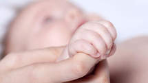 Un simple baiser peut tuer leur bébé Un simple baiser peut tuer leur bébé