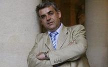 France : Les vacances dorées sénégalaises d’un député socialiste font désordre France : Les vacances dorées sénégalaises d’un député socialiste font désordre