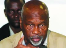 Mbaye Jacques Diop sert une citation directe à Amath Dansokho Mbaye Jacques Diop sert une citation directe à Amath Dansokho
