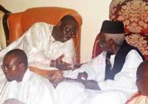 Le khalife recommande à Macky Sall de ne pas distribuer de l’argent aux marabouts Le khalife recommande à Macky Sall de ne pas distribuer de l’argent aux marabouts
