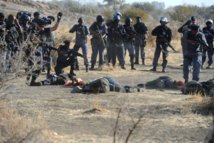 Afrique du sud: plus de 30 mineurs grévistes tués par la police Afrique du sud: plus de 30 mineurs grévistes tués par la police