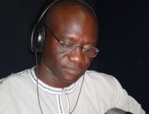 ECOUTEZ. Revue de presse du 25 aout 2012 (Wolof) par Mamadou Ndiaye "Doss" ECOUTEZ. Revue de presse du 25 aout 2012 (Wolof) par Mamadou Ndiaye "Doss"