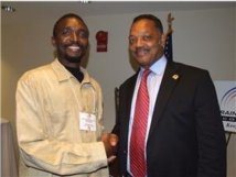 Le révérend Jesse Jackson obtient de Jammeh la libération de deux ressortissants américains Le révérend Jesse Jackson obtient de Jammeh la libération de deux ressortissants américains