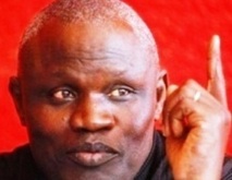 Gaston Mbengue au tribunal de Thiès pour soutenir Luc Nicolaï Gaston Mbengue au tribunal de Thiès pour soutenir Luc Nicolaï