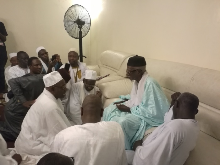 Visite du Khalife général de la famille Omarienne chez le Khalife des mourides