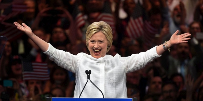 Etats-Unis : le FBI publie des notes défavorables à Hillary Clinton