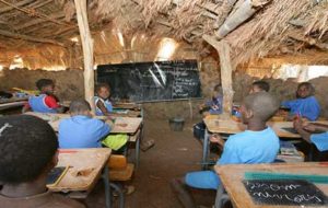 ZIGUINCHOR : faute de salle de classe, des élèves envoyés en Gambie