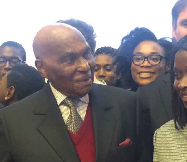 Abdoulaye Wade, chevrotant, se voit toujours « en homme d’avenir »