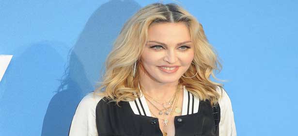 Madonna promet une fellation à tous ceux qui voteront pour Clinton