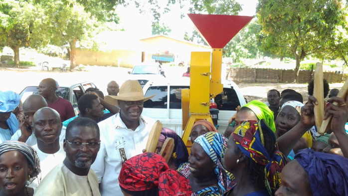 Des moulins et des fournitures scolaires pour les populations de Ziguinchor