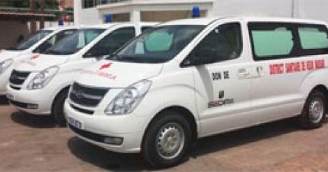 162 ambulances médicalisées attendues en début 2017 ( Macky Sall)