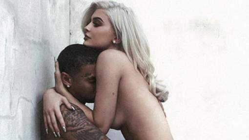 Kylie Jenner se dévoile pour l'anniversaire de Tyga