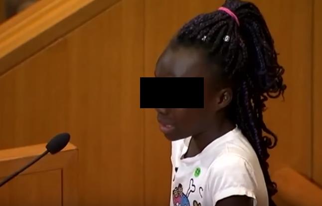 Incroyable : âgée de  12 ans, l’écolière suit les pas de Boy Djinné.