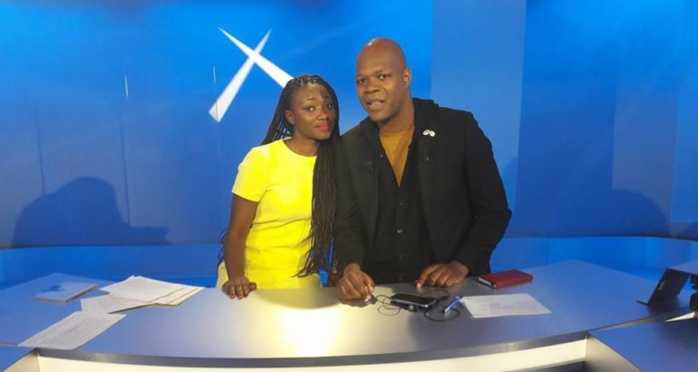 PHOTOS: L’animatrice Fatim O’ Sur Le Plateau De TV5 Monde PHOTOS: L’animatrice Fatim O’ Sur Le Plateau De TV5 Monde