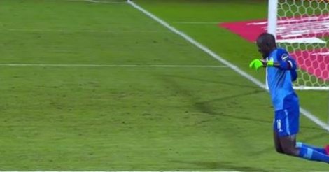 CAN 2017 : LA SIMULATION GROTESQUE DU GARDIEN SÉNÉGALAIS !