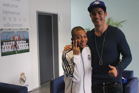 Quand Mbappé (14 ans) rencontrait son idole Ronaldo
