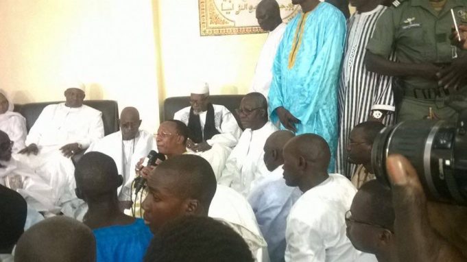 Adama Barrow reçu par Serigne Sidy Makhtar Mbacké à Touba