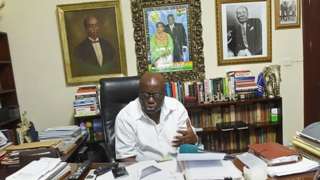 GHANA : un gouvernement de 110 ministres
