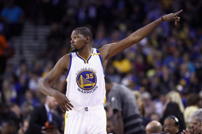 Menés par un énorme Kevin Durant, les Golden State Warriors remportent le titre NBA 2017 !