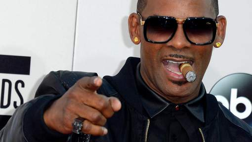Accusé de maintenir des femmes en esclavage, R. Kelly brise enfin le silence