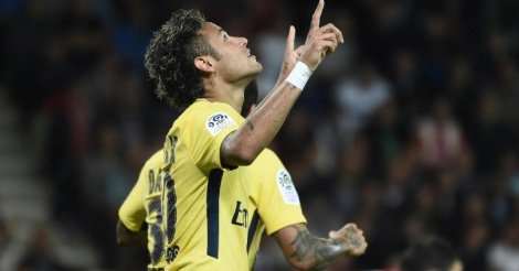 Neymar inscrit son premier but avec le PSG