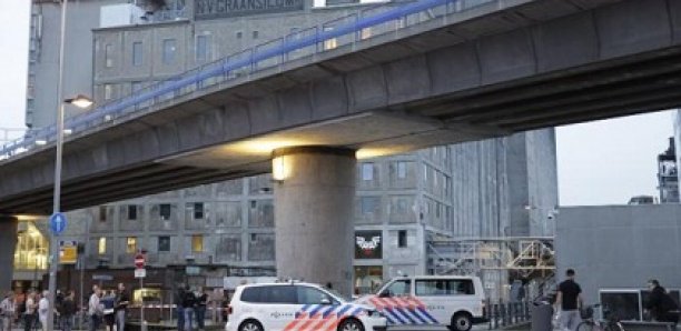 Un concert annulé à la dernière minute par la police à Rotterdam, un minibus contenant des bouteilles de gaz découvert à proximité