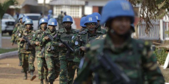 Mali : au moins 3 Casques bleus tués dans une attaque contre un convoi