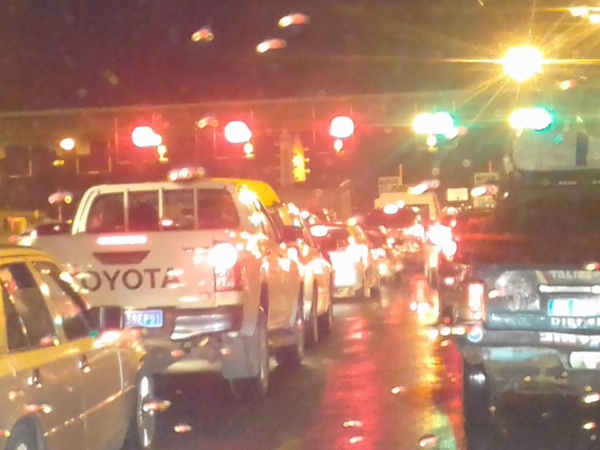 Dur dur à Dakar: embouteillages et délestages
