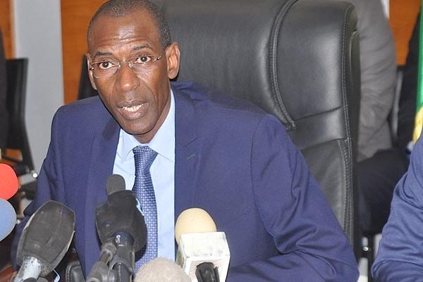 70 Projets Donnés Aux Privés Sénégalais En 2017 Pour Une Valeur 300 Milliards De Francs CFA