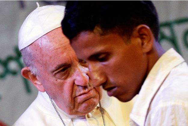 Les larmes du pape François devant les réfugiés rohingyas