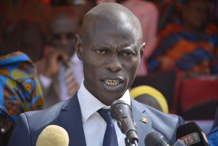 Après son passage à l’Assemblée: le Ministre de la Jeunesse remercie les parlementaires Après son passage à l’Assemblée: le Ministre de la Jeunesse remercie les parlementaires