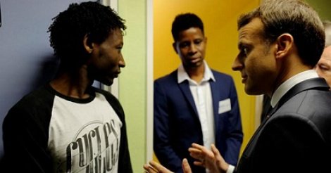 Migrants: à Calais, Macron affiche son soutien aux forces de l’ordre