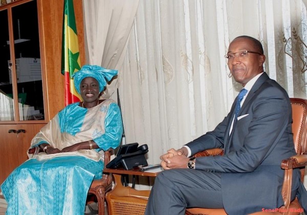 Mimi Touré : «Des milliers de victimes de Hissein Habré attendent toujours que Abdoul Mbaye leur dise ce qu’il est advenu des milliards que lui a confiés l’ex-dictateur tchadien. »