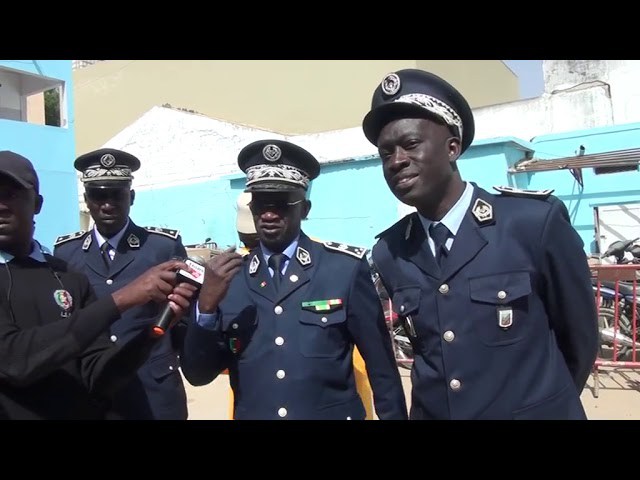 Insolite: Quand le directeur de sûreté urbaine renvoie les policiers aux “Ayas” du coran