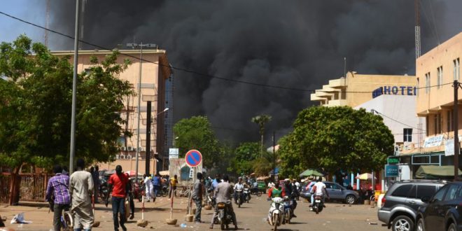 Le ministre de la Défense parle de 16 morts et 80 blessés