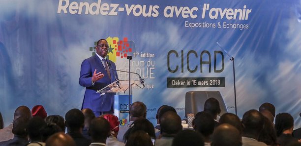 Macky promet 1 milliard pour le numérique