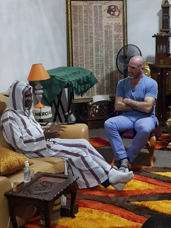 Serigne Modou Kara reçoit l'ancien international français Eric Cantona