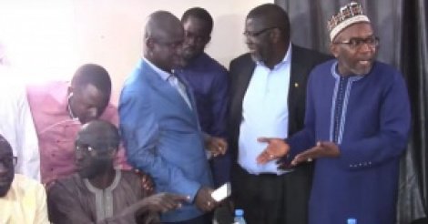 Passe d'armes entre Amadou Tidiane Wone et Ansoumana Dione