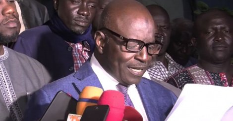 Le PDS "salue la victoire de Karim Wade sur Macky Sall"
