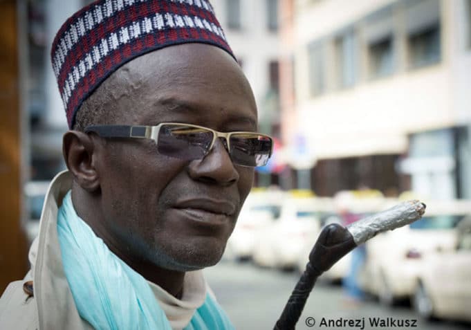 Le poème émouvant de Moussa Sène Absa, dédié à la mère de Khalifa Sall