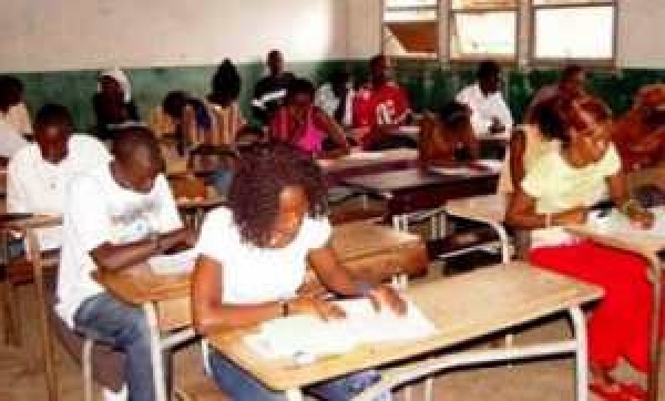 Crise scolaire : le gouvernement appelle au "sursaut" pour une reprise effective des cours