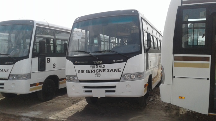 10 bus et un véhicule 4×4 viennent d'être mis à la disposition de la commune de kolda. 10 bus et un véhicule 4×4 viennent d'être mis à la disposition de la commune de kolda.
