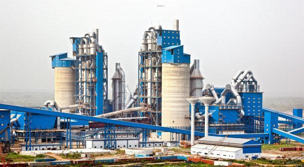 Cimenterie Dangote : Le personnel pour le départ du DG Luk Helterman et la venue d’une mission d'inspection