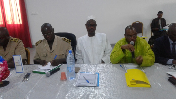 ATELIER RÉGIONAL DE CONCERTATIONS POUR LA MISE EN PLACE D'UN CADRE TERRITORIAL DE DÉVELOPPEMENT DE LA CASAMANCE ATELIER RÉGIONAL DE CONCERTATIONS POUR LA MISE EN PLACE D'UN CADRE TERRITORIAL DE DÉVELOPPEMENT DE LA CASAMANCE