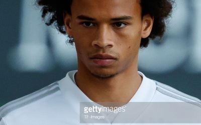 TONI KROOS SECOUE LEROY SANÉ , IL n’est pas tendre avec LEROY .....