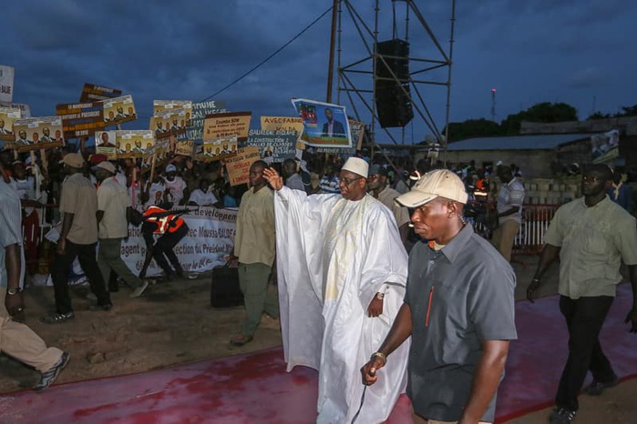 Le président Macky Sall est arrivé à 14 H à KOLDA. IL a pris part à la prière du vendredi à la grande mosquée de KOLDA