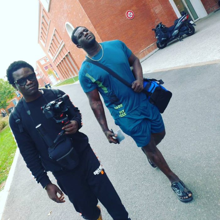 Balla Gaye retrouve ses muscles saillants avec son encadrement de 4 coachs !