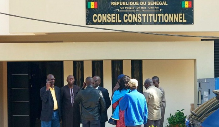 SITUATION TENDUE AU CONSEIL CONSTITUTIONNEL-LA MAJORITÉ INVITE SES REPRÉSENTANTS À NE PAS RÉPONDRE À LA PROVOCATION SITUATION TENDUE AU CONSEIL CONSTITUTIONNEL-LA MAJORITÉ INVITE SES REPRÉSENTANTS À NE PAS RÉPONDRE À LA PROVOCATION