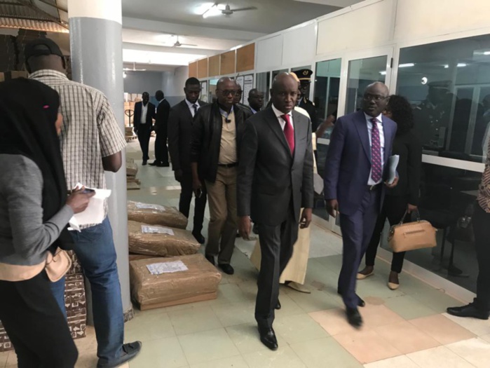 Aly Ngouille Ndiaye annonce plus de 8.000.000 millions de bulletins imprimés pour chaque candidat